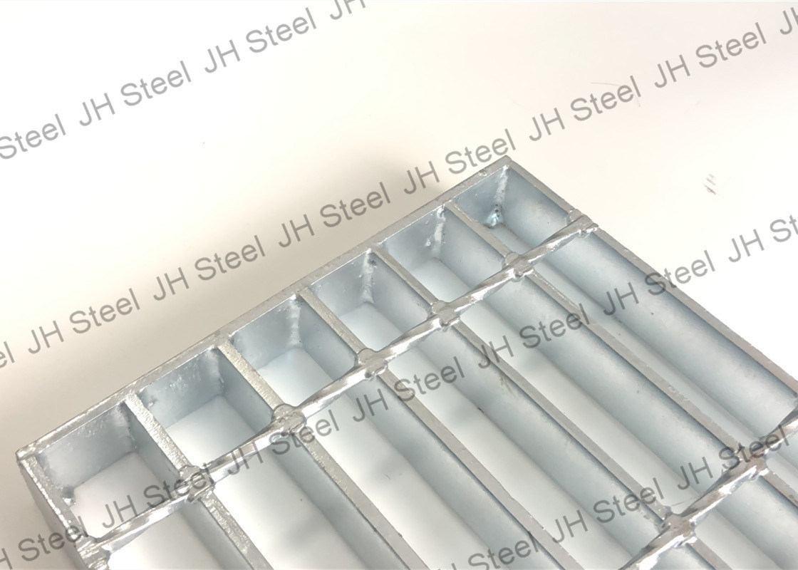 Astma36 Steel Bridge Deck Grating Anti Corrosion , Press Locked Bar Grating