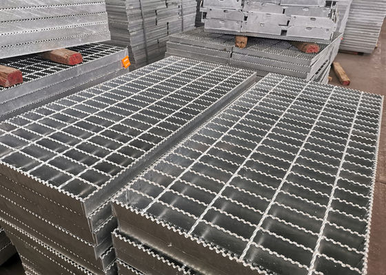 SS316 Skid Proof Galvanised Steel Grating Platform For Building Sidewalks