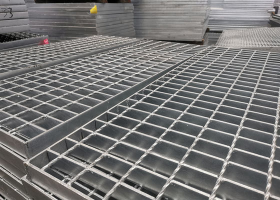 High Strength Platform Steel Grating 100mm Skid Proof Galvanised Walkway Mesh